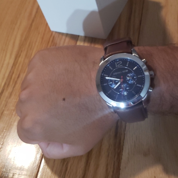 NWT MK Mercer Leather Strap Watch - Picture 5 of 5